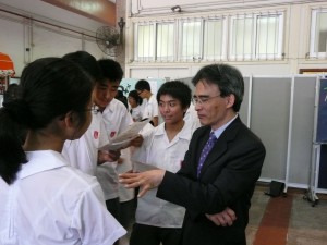 校長也來支持參與英語日活動